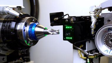 生産量35％向上・不良品ゼロ：Spreyer Werkzeugtechnik が ANCA の自動化研削ソリューションにより柔軟性と品質をどのように向上させたか