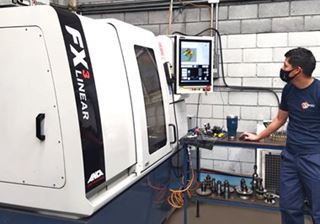 Firma Thummin Simhec, producent narzędzi skrawających z Meksyku, podjęła pierwszy, ekonomiczny krok w kierunku szlifowania CNC narzędzi specjalnych poprzez zakup nowej maszyny ANCA FX3 Linear